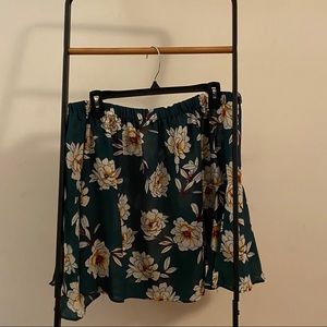 Flower off the shoulder Scrunched top